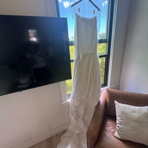 Elegant White Wedding Dress